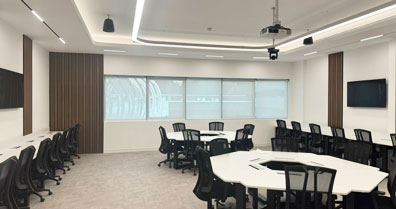 OUTREACH LAB @KHALIFA UNIVERSITY