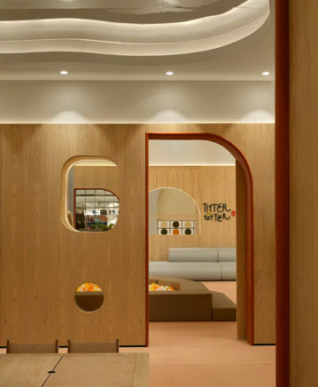 TITTER TOTTER @REEM MALL, ABU DHABI