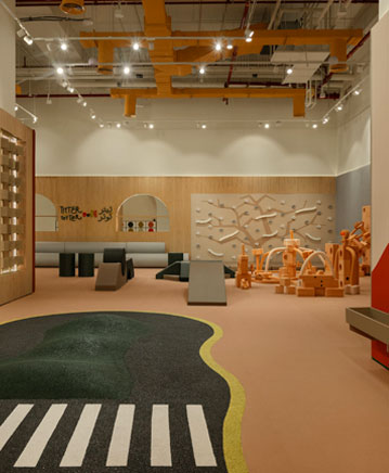 TITTER TOTTER @REEM MALL, ABU DHABI