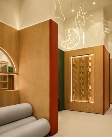 TITTER TOTTER @REEM MALL, ABU DHABI